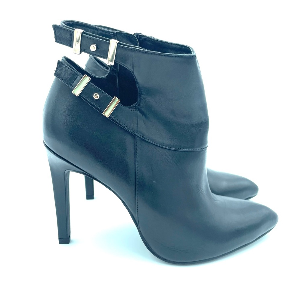 NWOT Guess Stiletto Booties